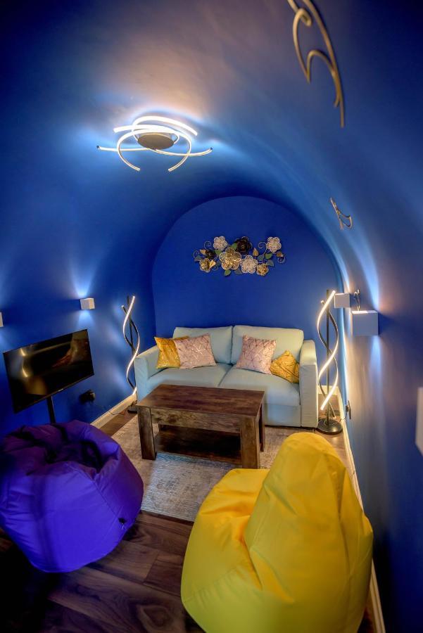 Appartement Quirky Vaulted Flat With Terrace à Bath Extérieur photo