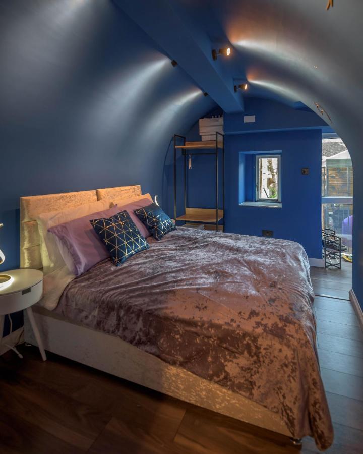 Appartement Quirky Vaulted Flat With Terrace à Bath Extérieur photo