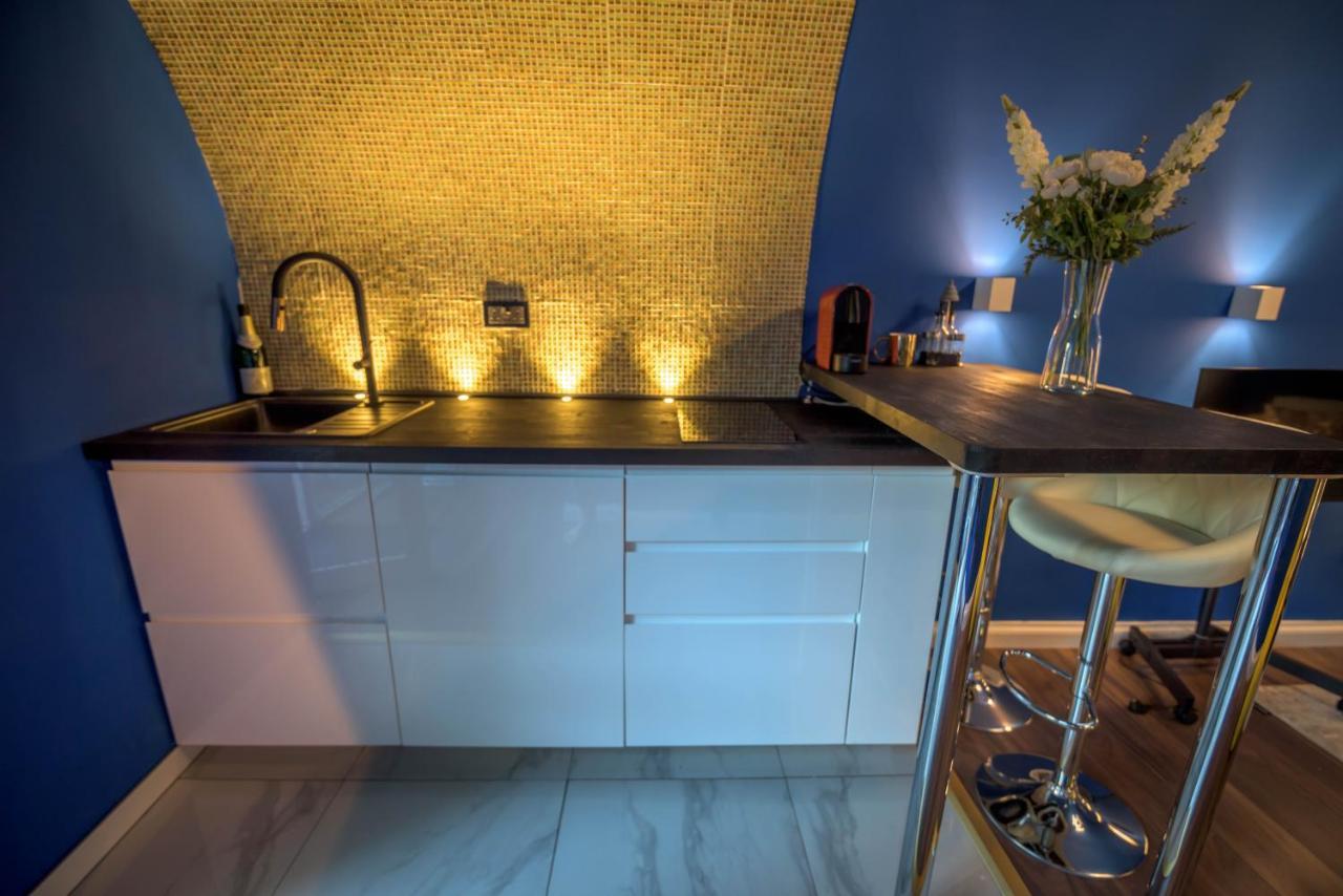 Appartement Quirky Vaulted Flat With Terrace à Bath Extérieur photo