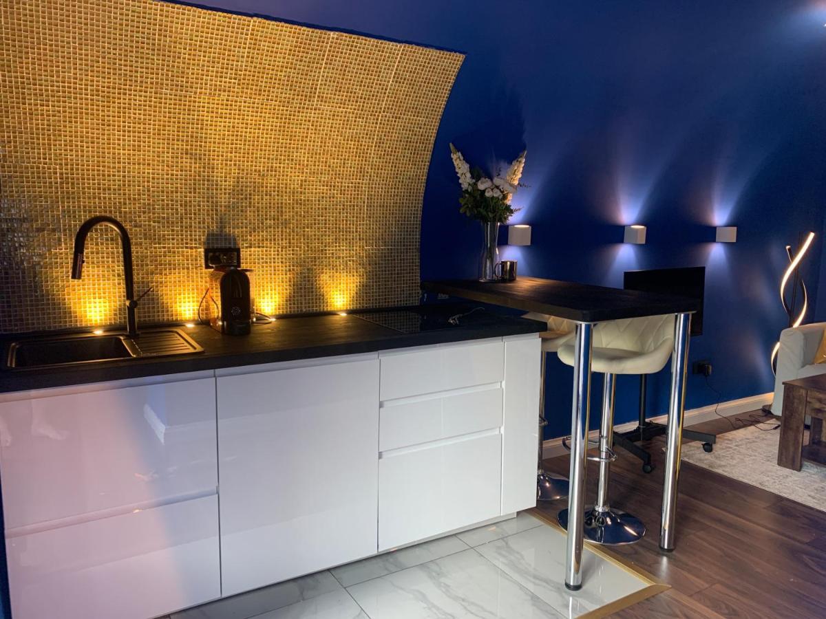 Appartement Quirky Vaulted Flat With Terrace à Bath Extérieur photo